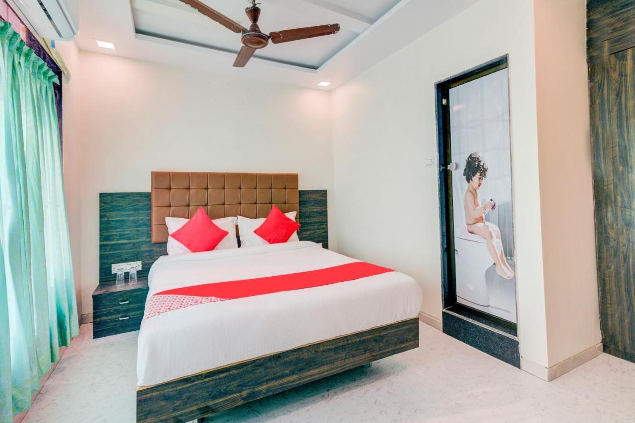 Hotel Golden Palace Lodging And Boarding Thane Bagian luar foto