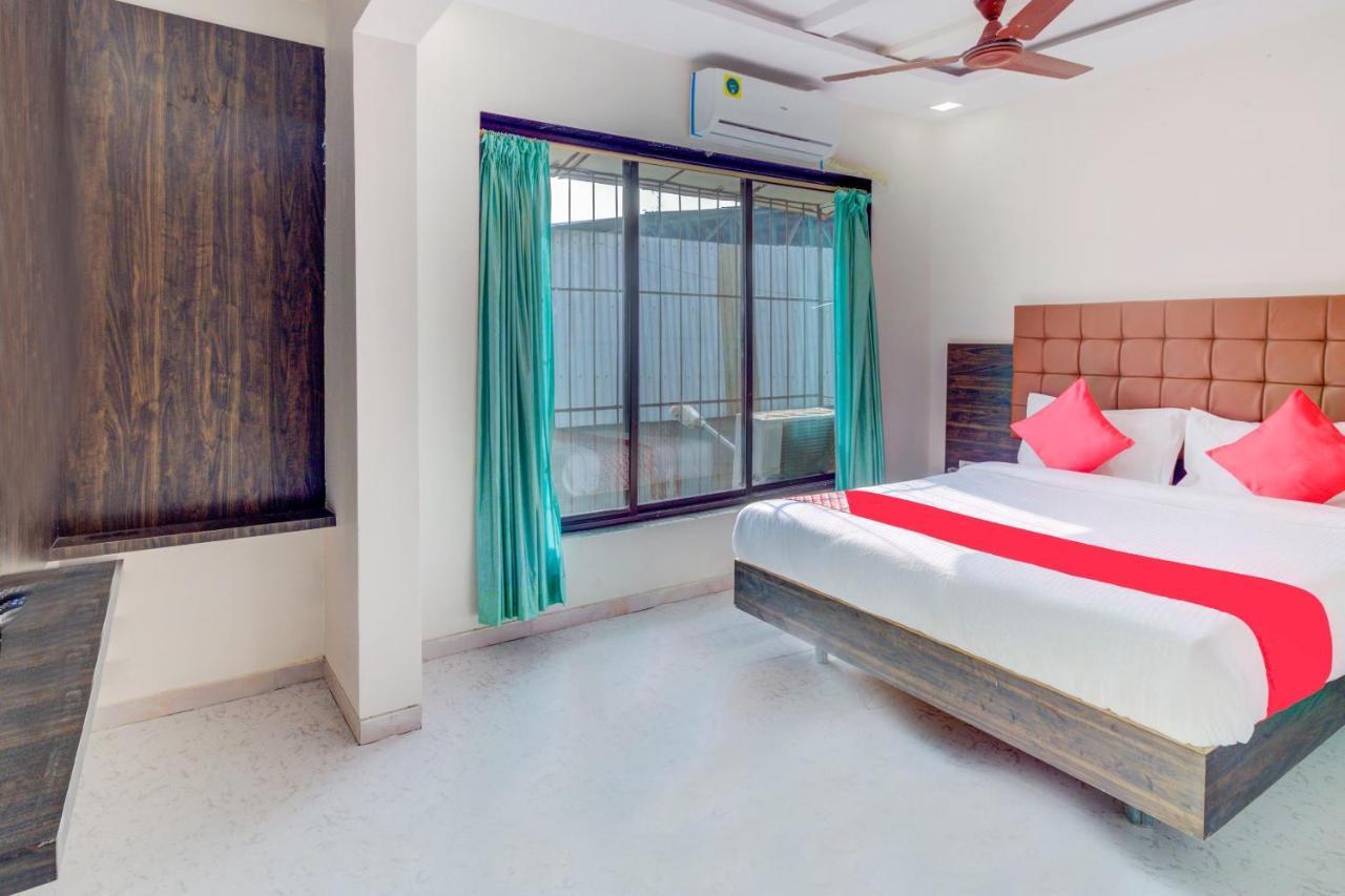 Hotel Golden Palace Lodging And Boarding Thane Bagian luar foto