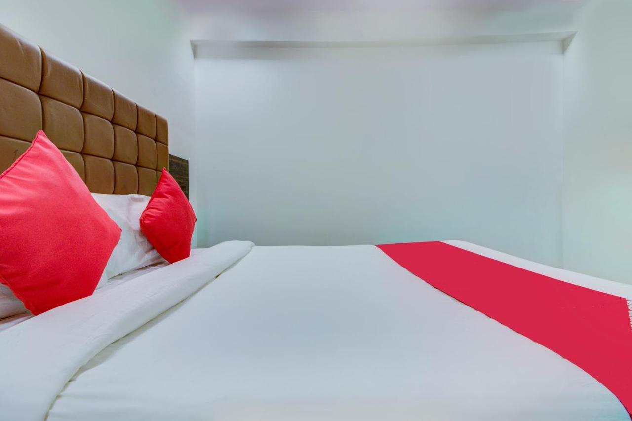 Hotel Golden Palace Lodging And Boarding Thane Bagian luar foto
